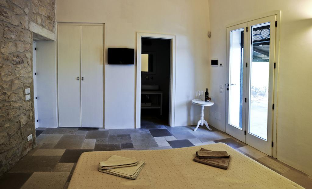 La Vecchia Tabaccheria B&B Ostuni Habitación foto